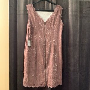 Adrianna Papell sleeveless lace dress